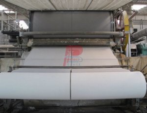 Máquina para fabricar papel higiénico de alta velocidad con forma de media luna 2850
