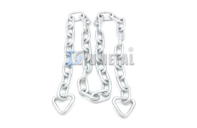 Chain with Triangle Ring