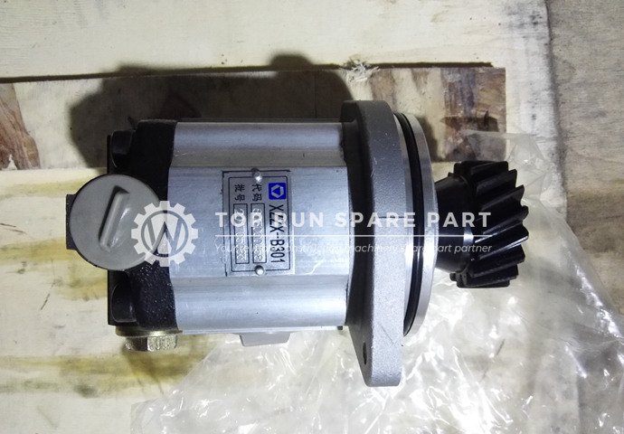 XCMG QY70K steering pump 805000458