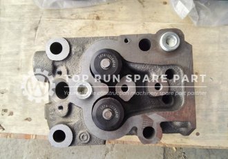 cylinder head assy TD226B