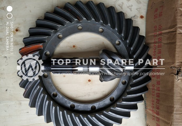 Crown and pinion gear